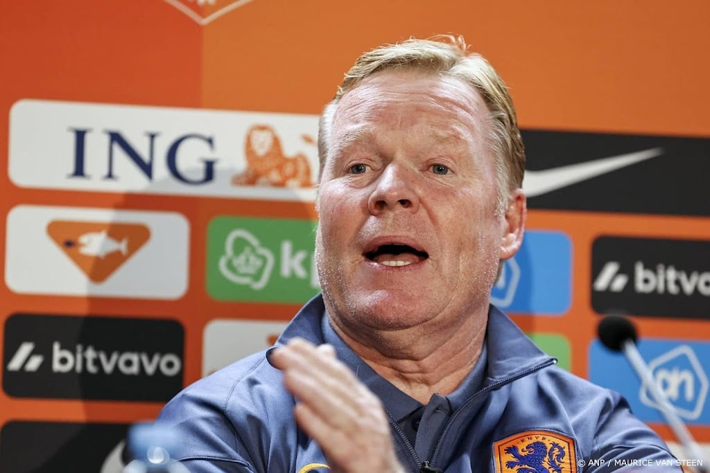 Koeman past basiselftal tegen Litouwen op vijf plaatsen aan