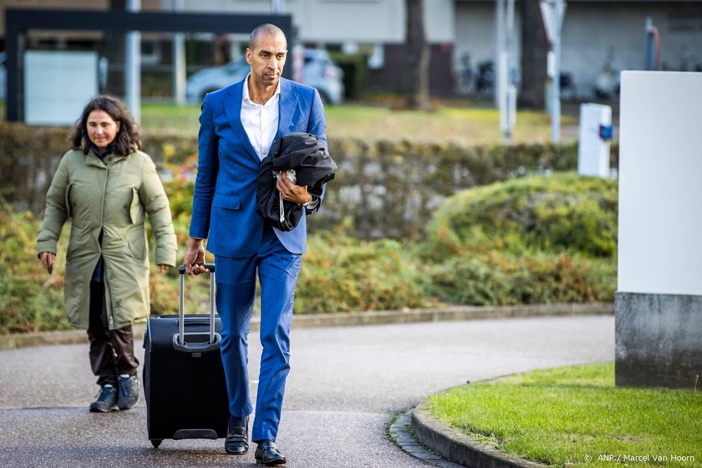 'B. geraakt door verklaringen familie Nicky'