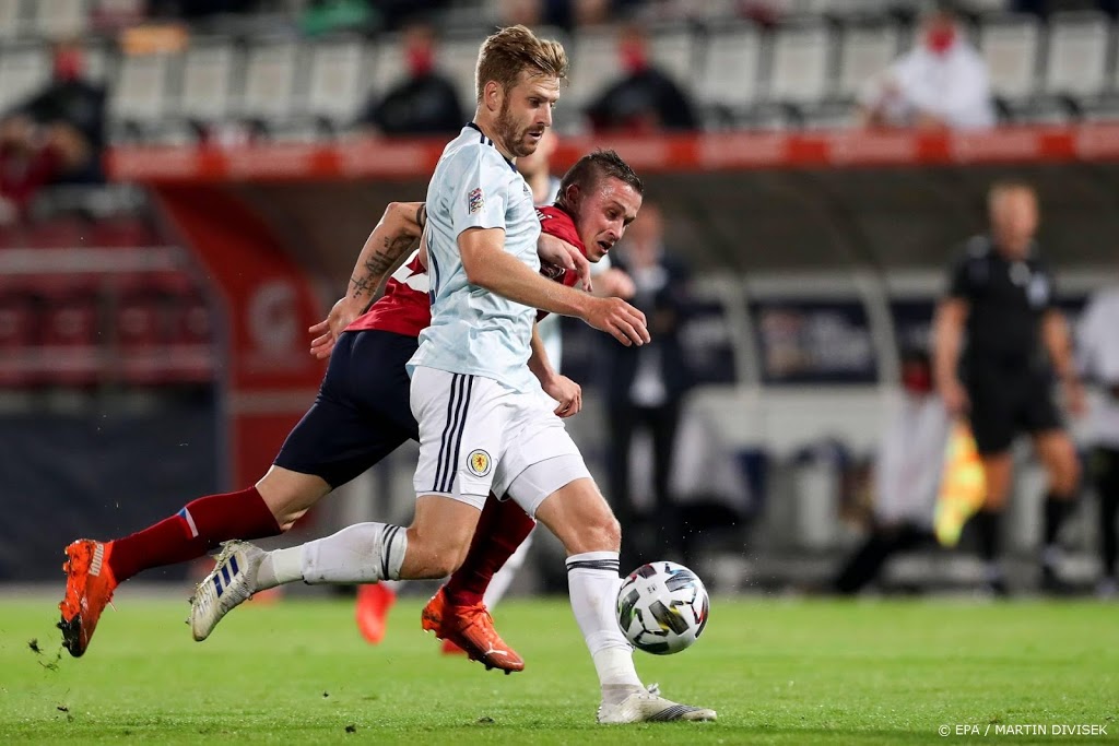 Schotland mist 3 voetballers door coronaregels in play-off