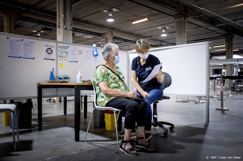 Aantal positieve coronatests loopt verder op, ook meer doden
