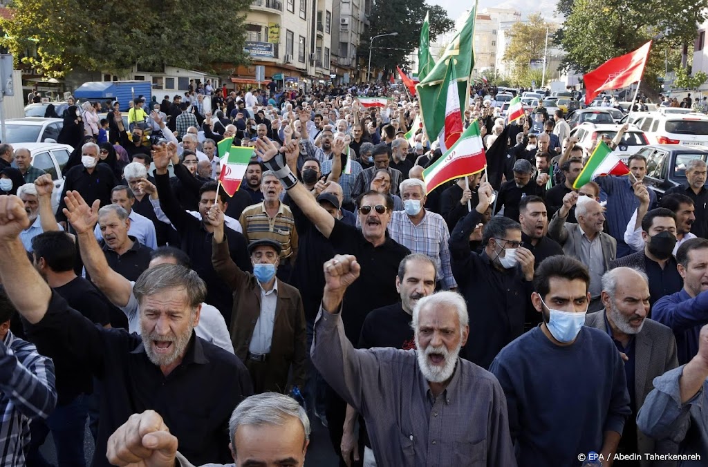 Frankrijk roept Fransen op Iran zo snel mogelijk te verlaten