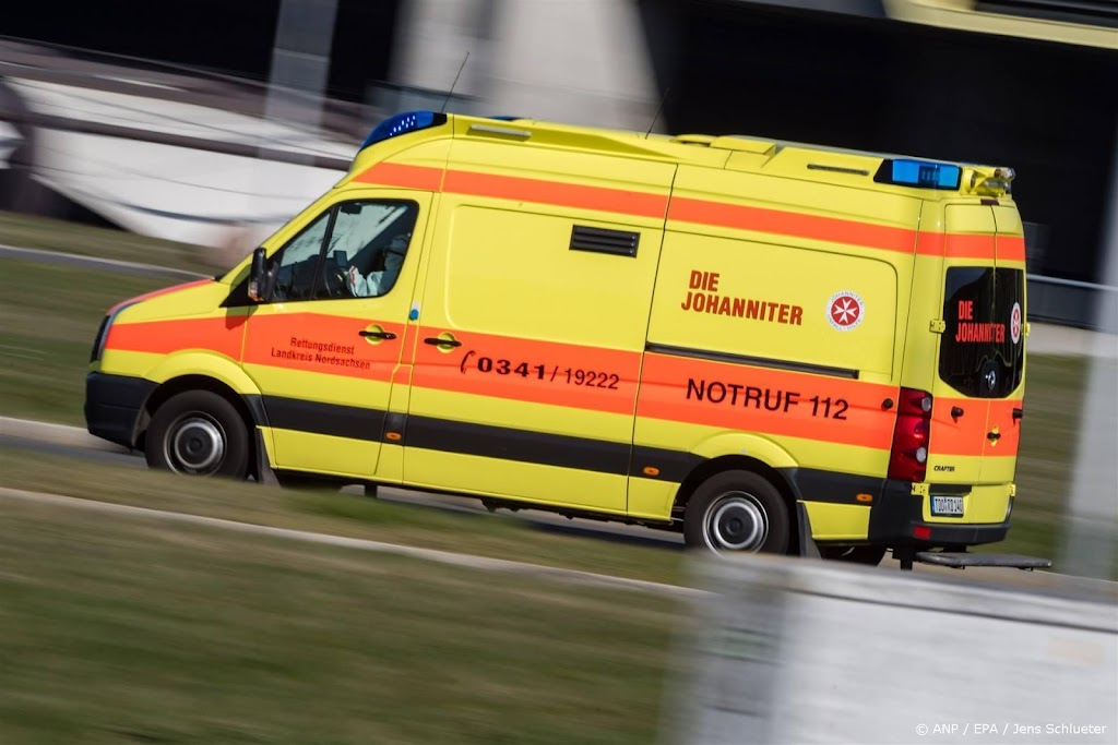 Tientallen gewonden bij frontaal busongeluk in Dresden