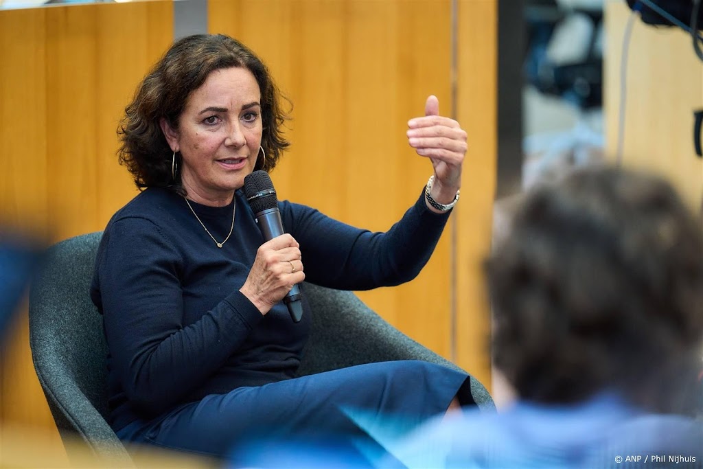 Halsema op dag van herdenking en protest: 'houd elkaar heel' 