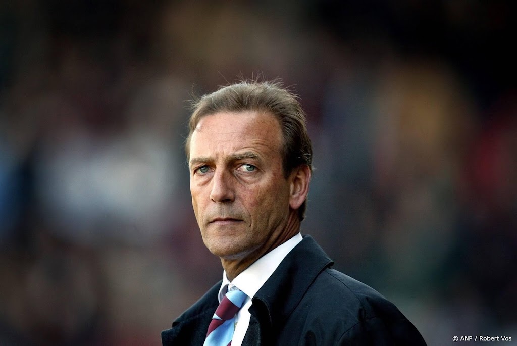NEC herdenkt oud-trainer Neeskens 