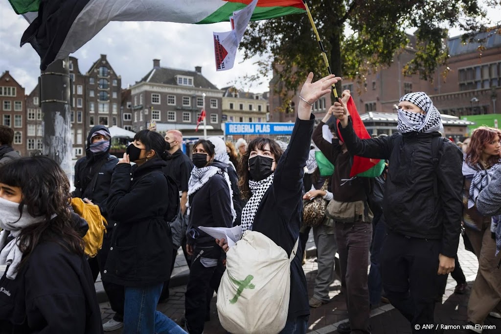 Burgemeester beëindigt pro-Palestijnse demonstratie Amsterdam