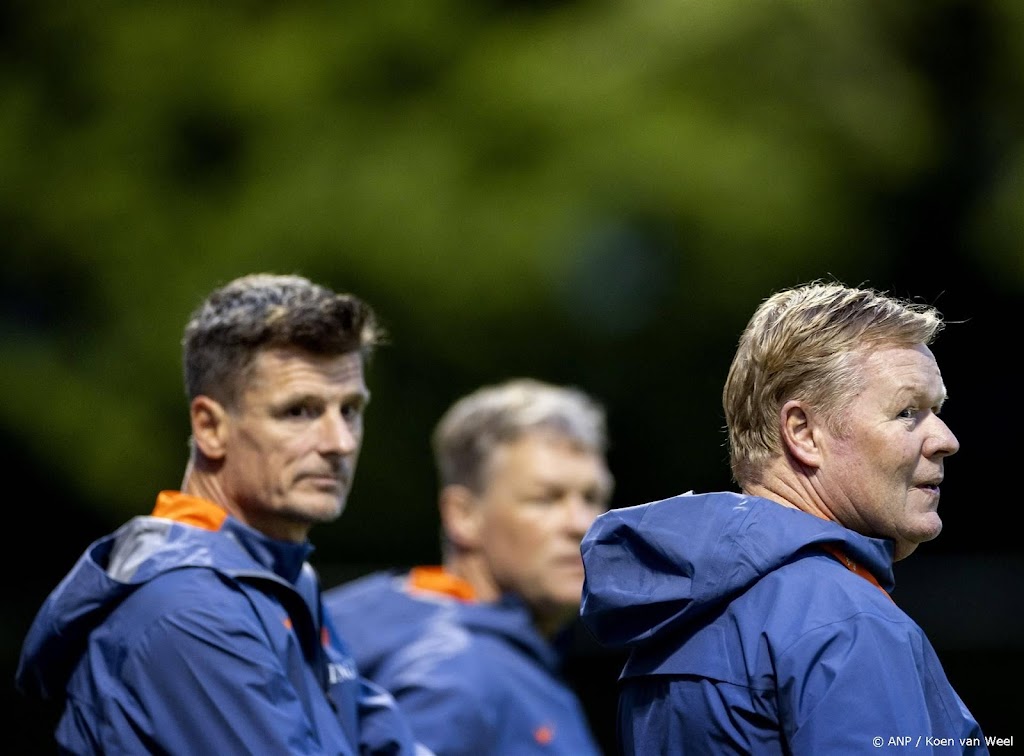 Bondscoach Koeman is blij met zijn nieuwe assistent Jonk 