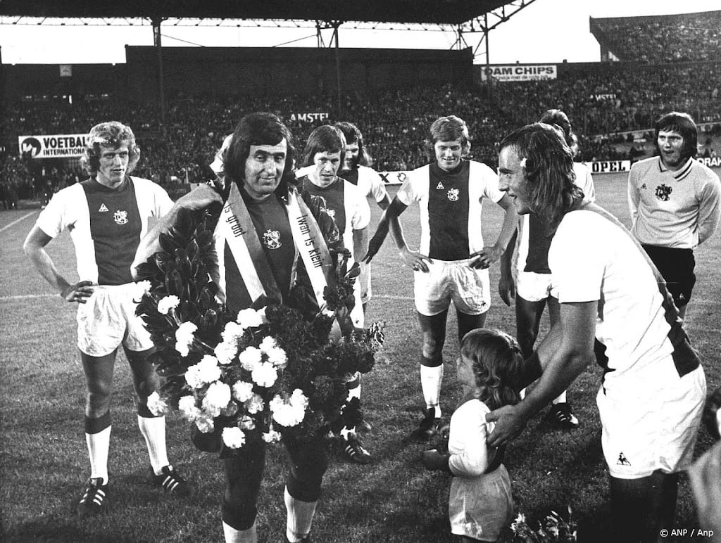 Oud-voetballer Swart koestert herinneringen aan 'zoon' Neeskens