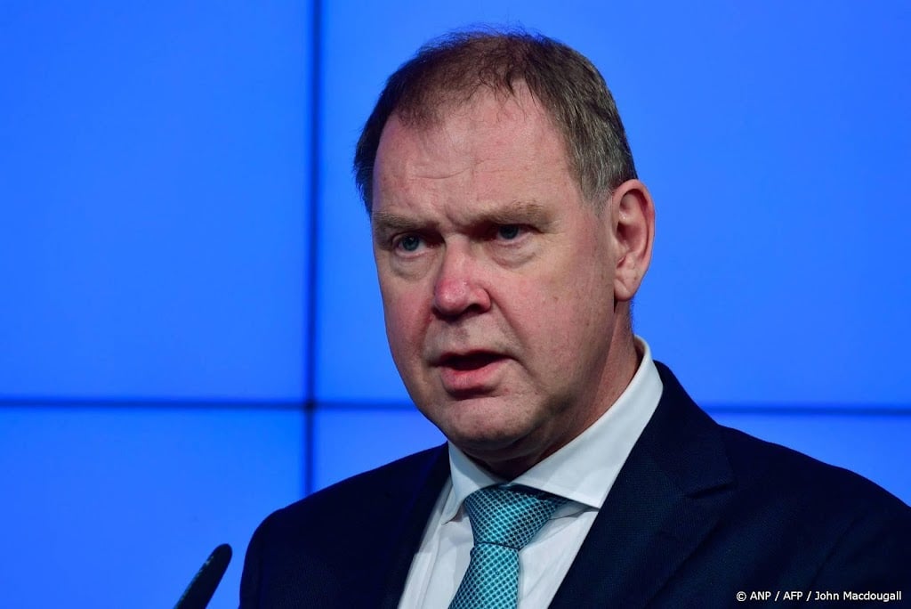Oud-minister De Geus gaat bemiddelen in grondcao-conflict KLM