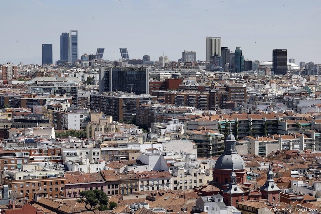 Krant: pand in centrum Madrid ingestort, hulpdiensten ter plaatse