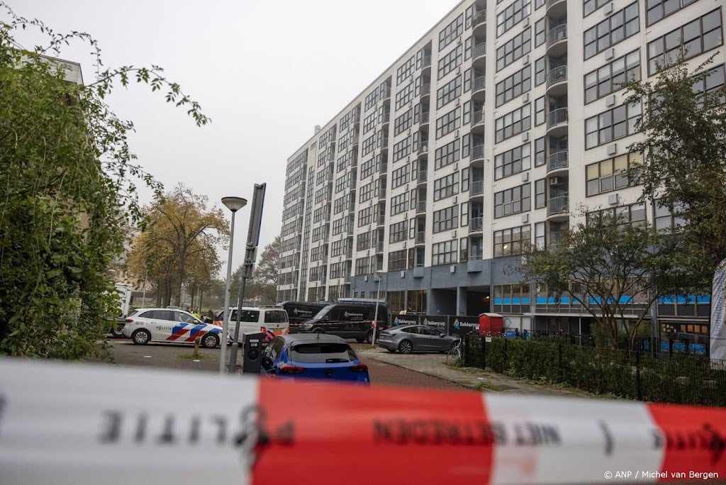 Bewoners dinsdag niet terug naar 120 huizen Amsterdamse flat