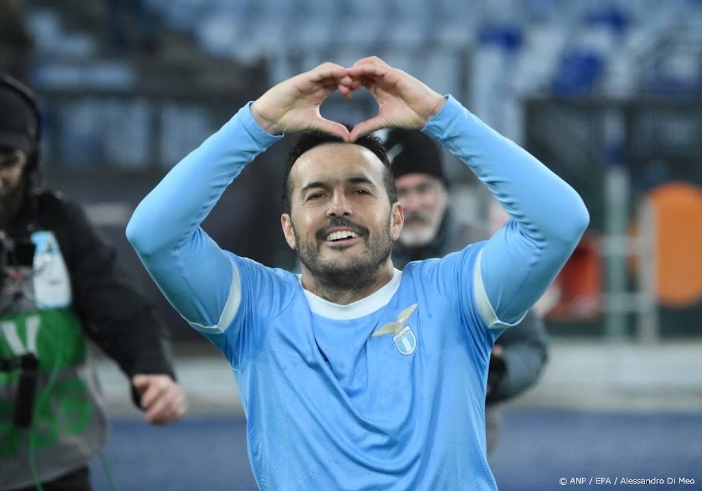 Spaanse wereldkampioen van 2010 Pedro stopt met voetbal