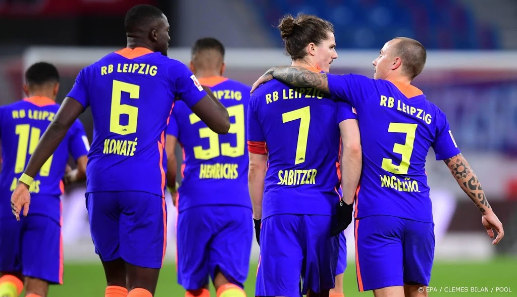 RB Leipzig niet in de fout en voert druk op voor topper
