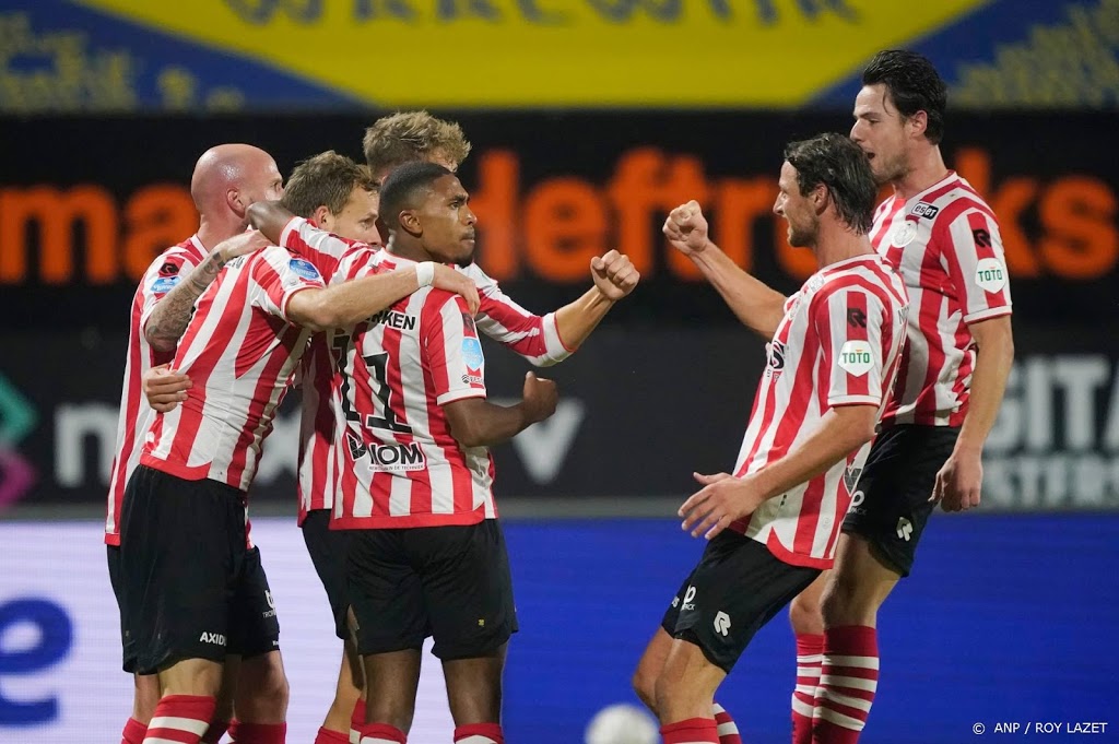 Sparta behaalt in Waalwijk eerste competitiezege