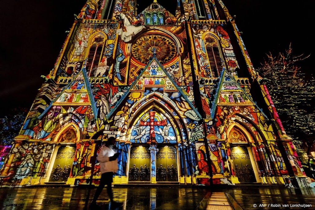 'Gezellige drukte' bij lichtkunstfestival GLOW in Eindhoven