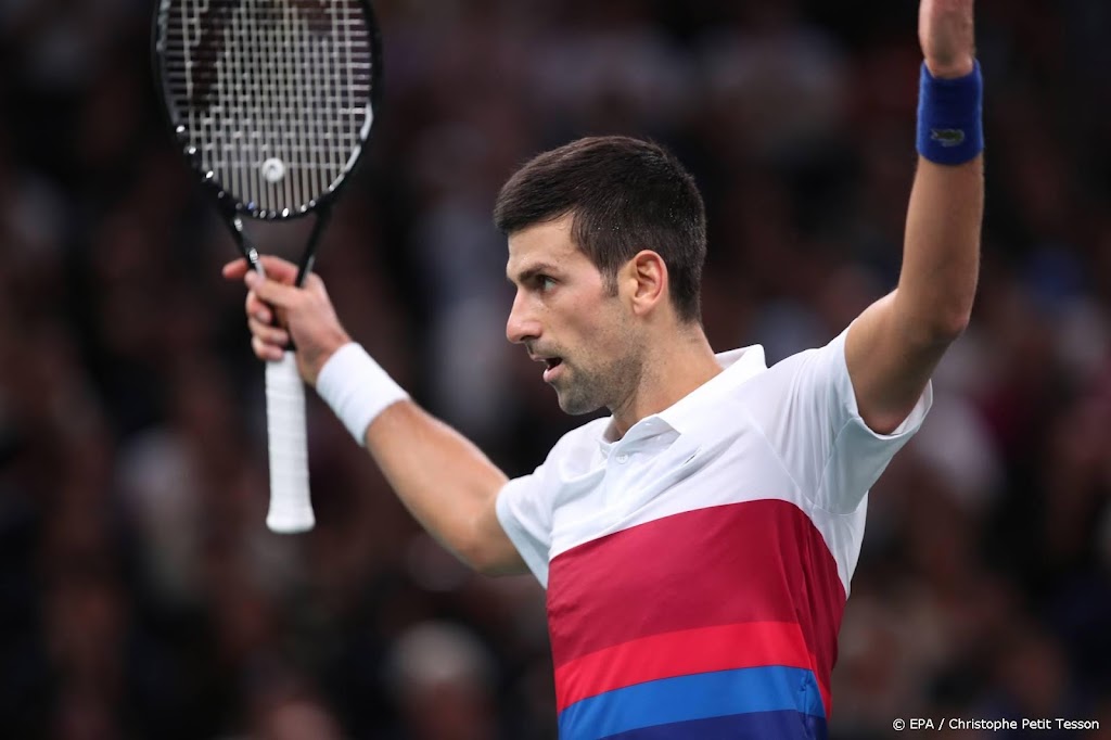 Djokovic verslaat Medvedev in finale masterstoernooi Parijs