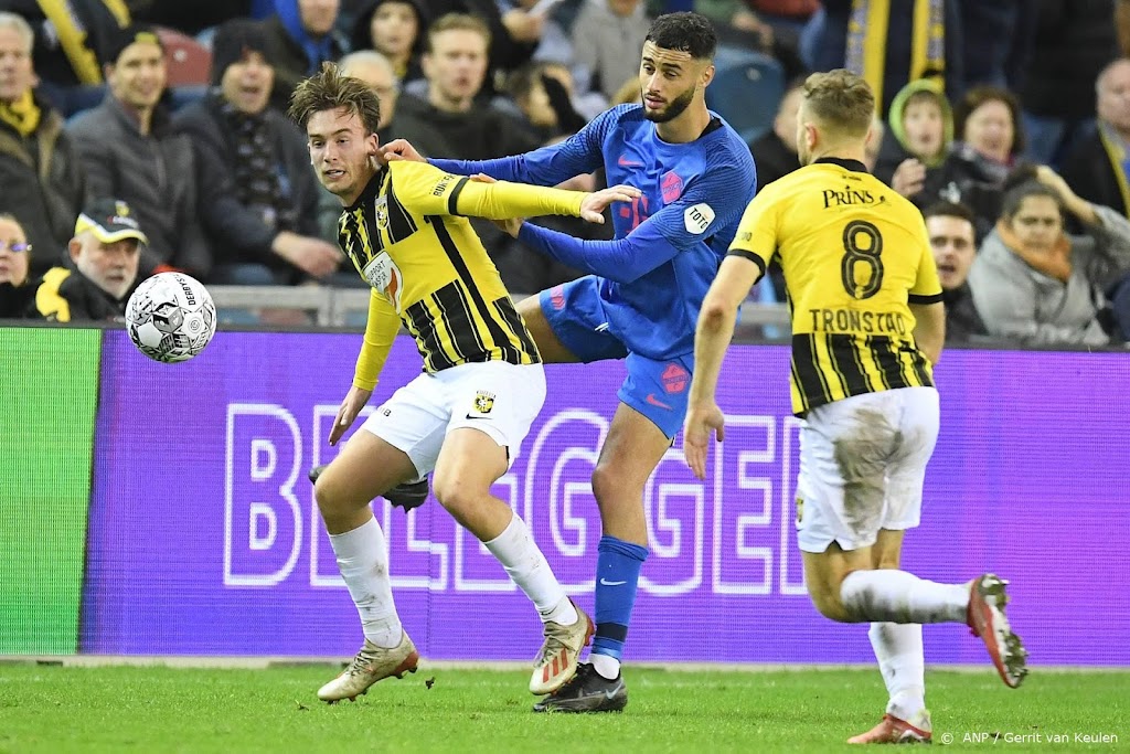 Vitesse blijft FC Utrecht in Arnhem de baas 
