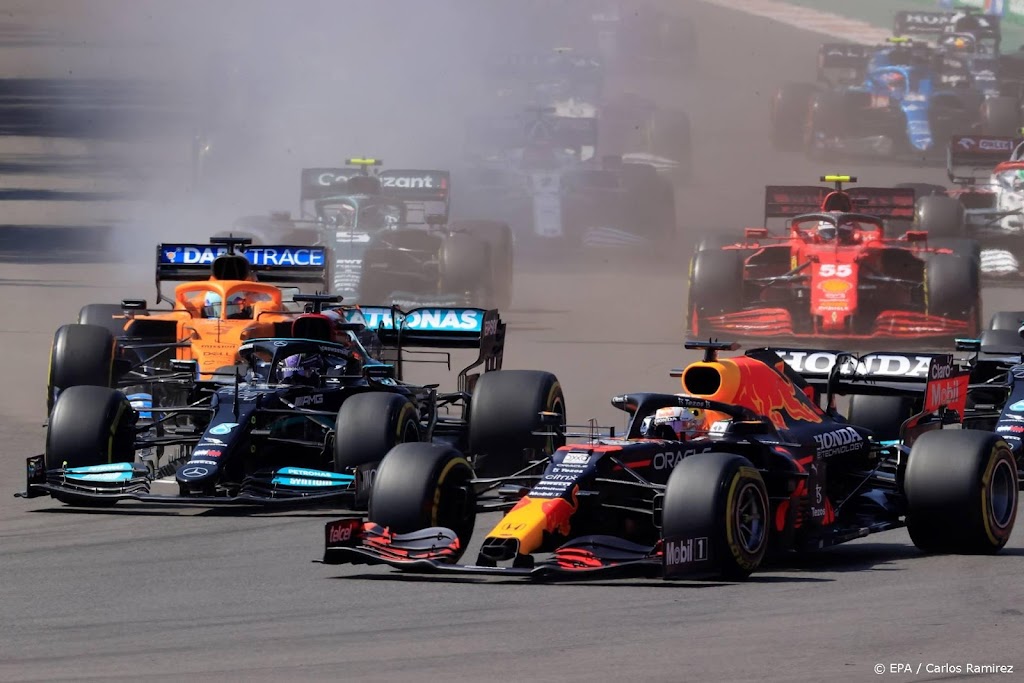 Verstappen met glorieuze zege in Mexico dichter bij wereldtitel  