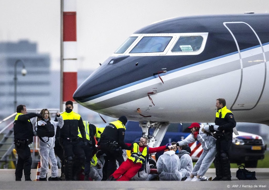 Media over Schiphol: klimaatacties steeds ontwrichtender