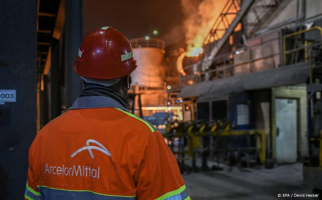 ASMI en Arcelor aan kop in groene AEX, PostNL klimt na cijfers