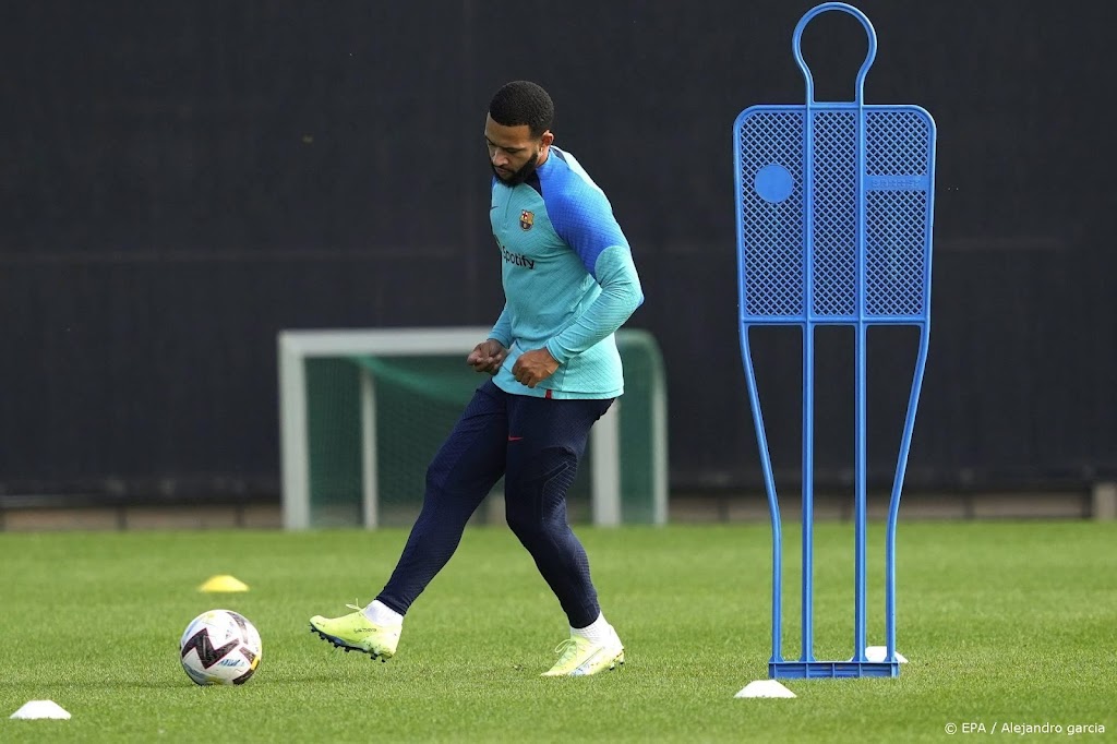 Depay ontbreekt ook in laatste competitieduel Barcelona voor WK