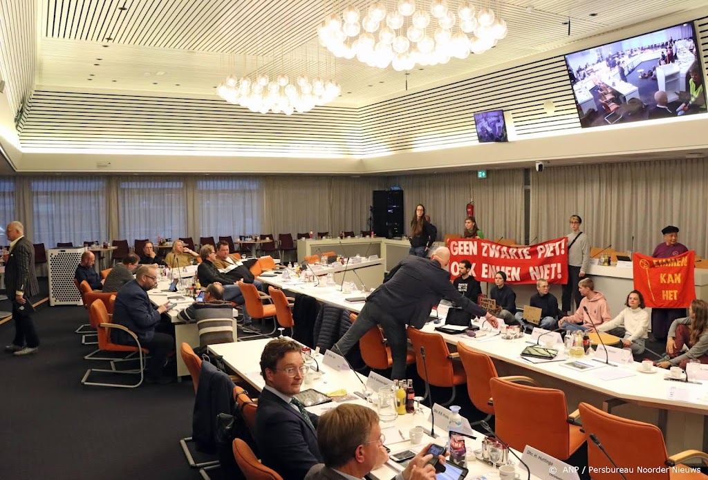 12 activisten Extinction Rebellion aangehouden na actie in Emmen