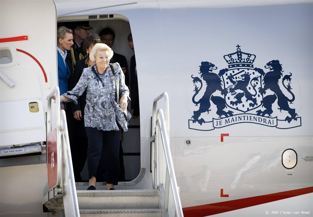 Prinses Beatrix start bezoek Curaçao bij museum over slavernij