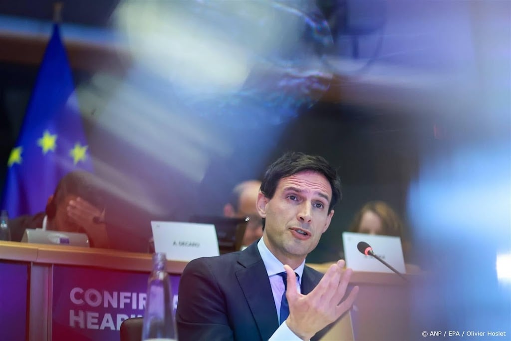 Hoekstra niet in problemen bij hoorzitting Europees Parlement