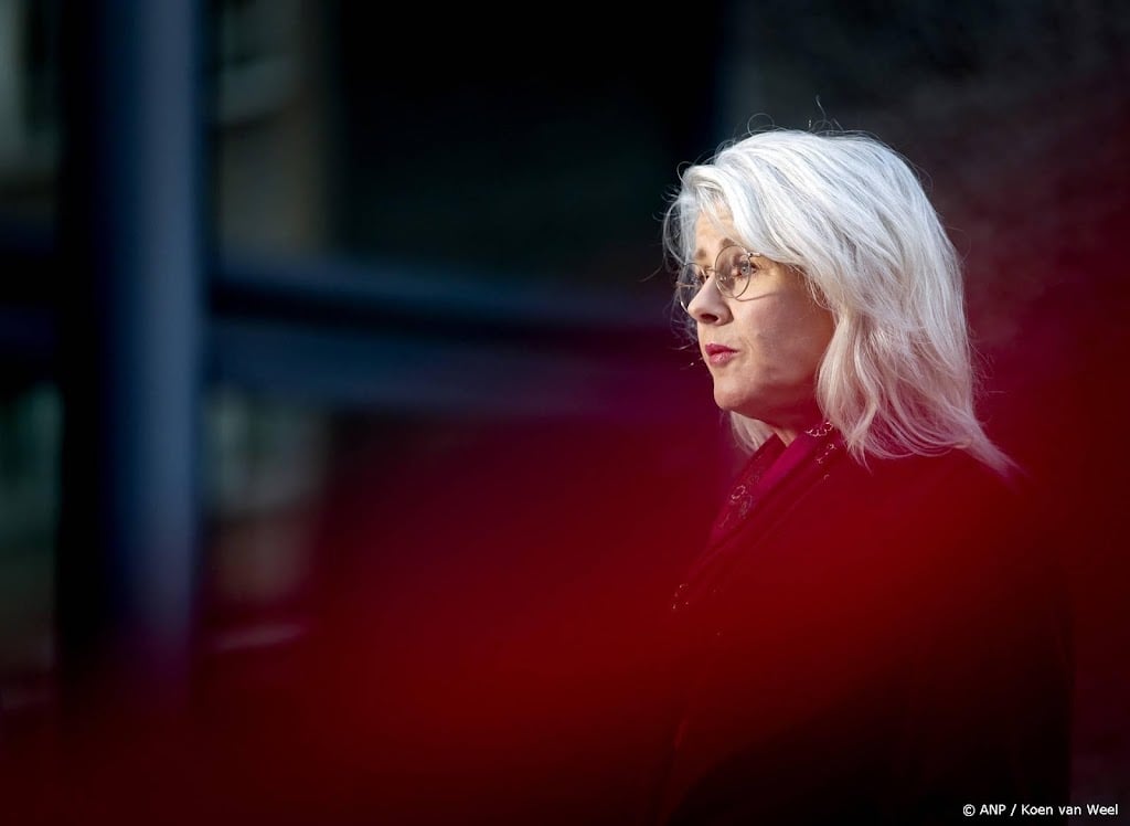 Keijzer boos op het COA om hoog aantal asielzoekers in Ter Apel