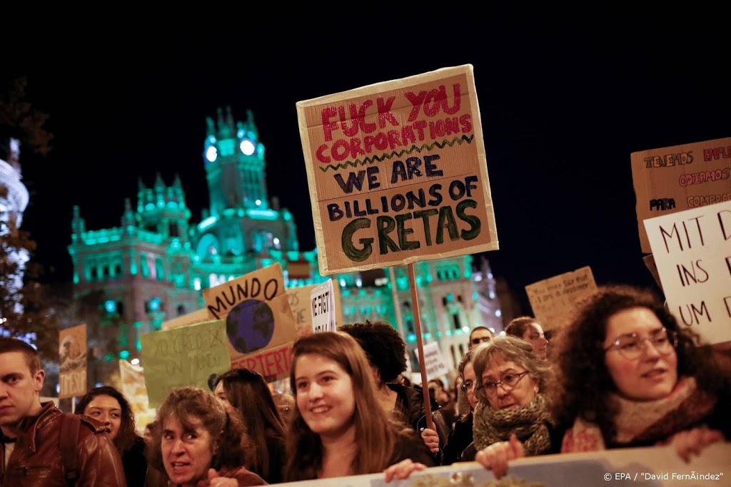Dansend klimaatprotest in Madrid
