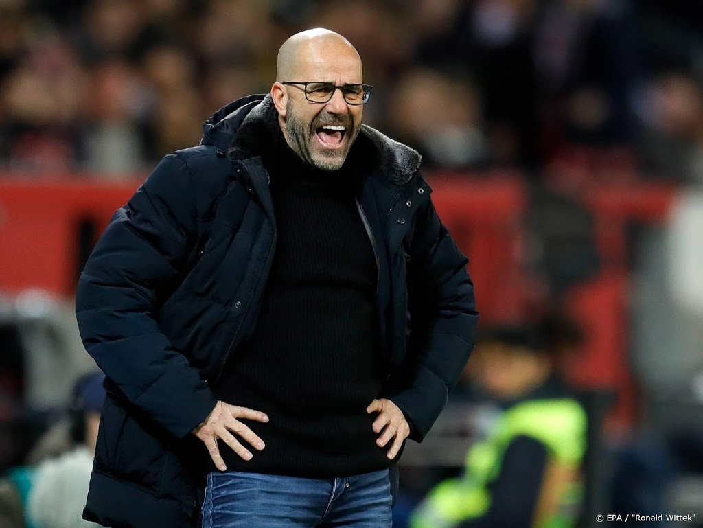 Bosz wint met Leverkusen van Schalke 04
