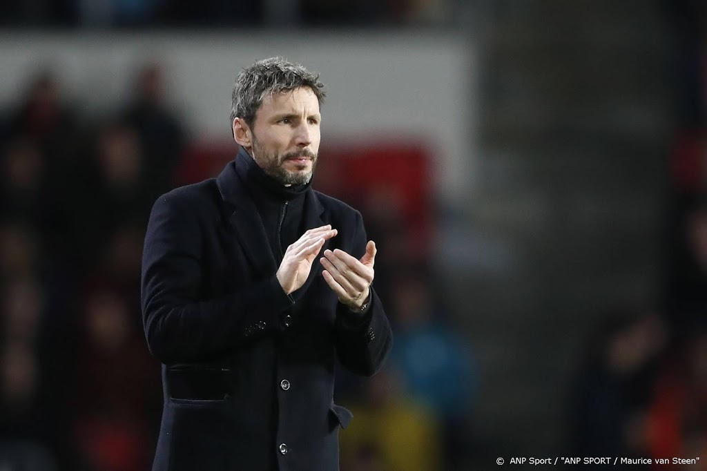 Fortuna biedt PSV en Van Bommel helpende hand