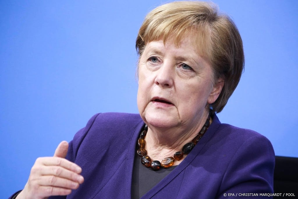 Bondskanselier Merkel zinspeelt op strengere coronamaatregelen