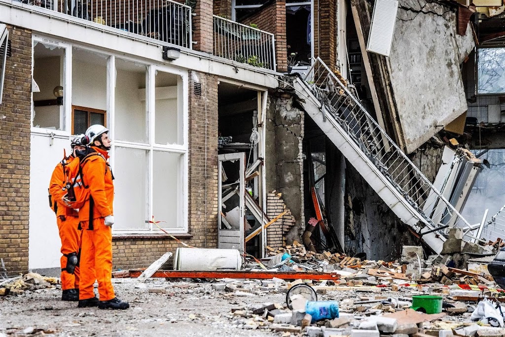 Koningspaar in gedachten bij getroffenen explosie Tarwekamp