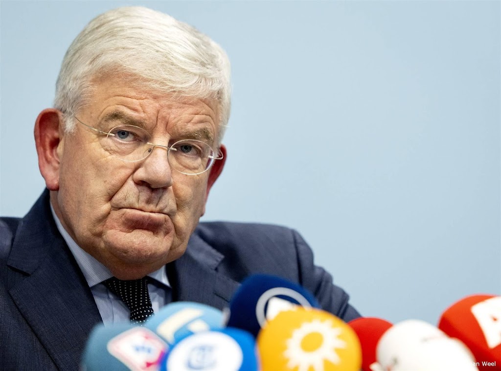 Van Zanen: oorzaak explosies nog niet te duiden