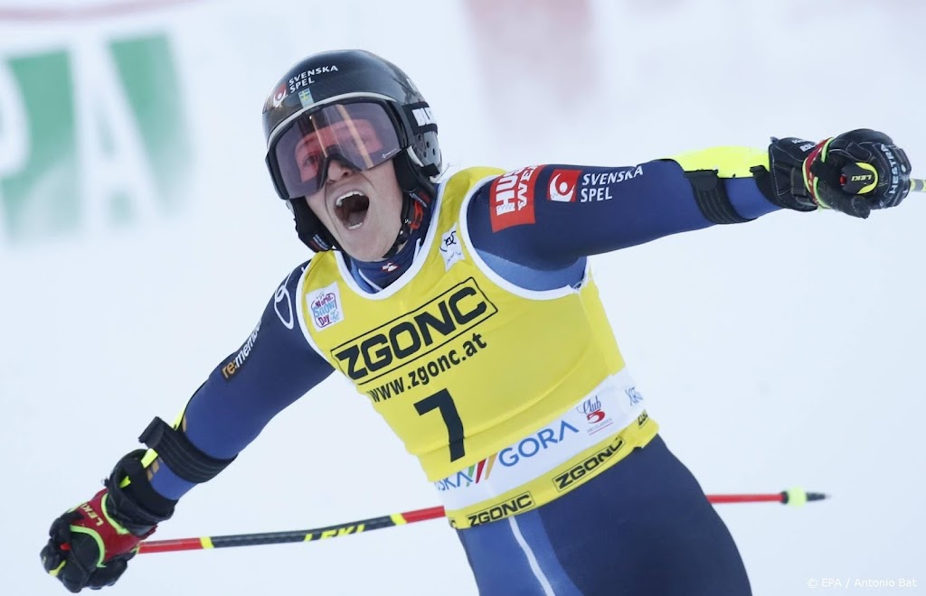 Skiester Hector wint, eerste wereldbekerpunten Jelinkova