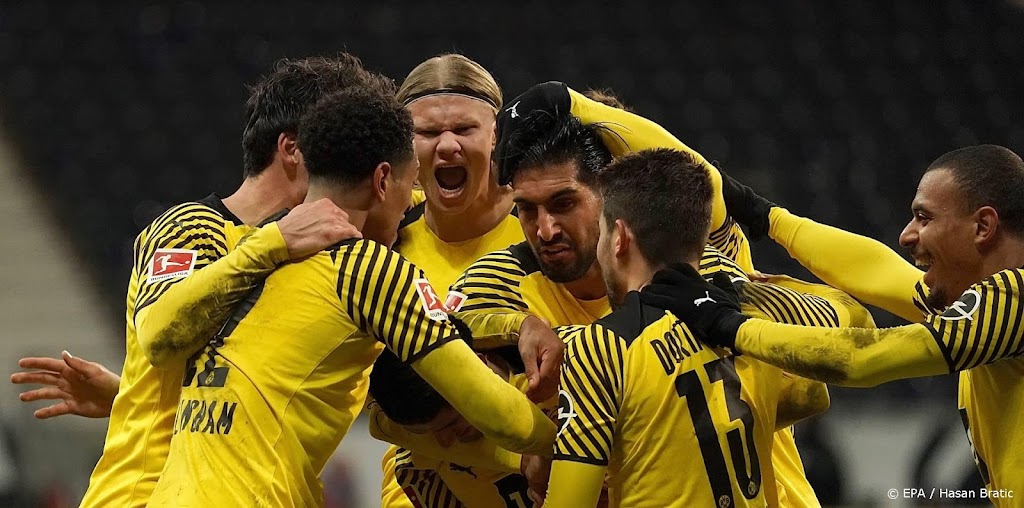 Borussia Dortmund leeft in slotfase op en wint alsnog