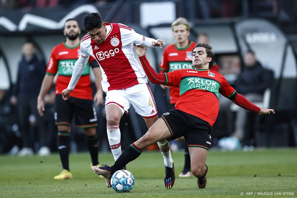 Ajax profiteert tegen NEC niet van puntenverlies concurrenten