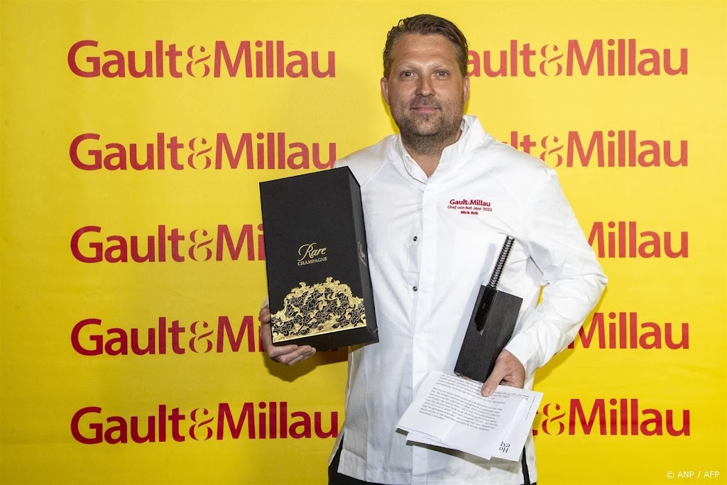Nederlandse chef-kok rijdt eigen stagiair aan, man in levensgevaar