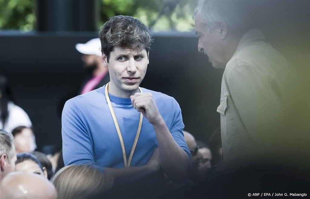 Topman OpenAI door zus aangeklaagd voor seksueel misbruik