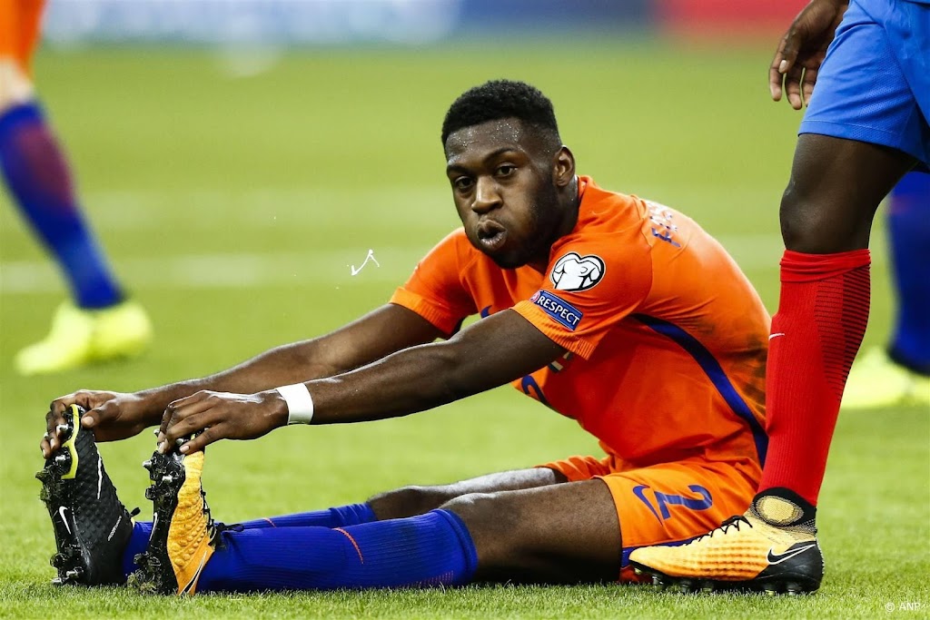 Drievoudig international Fosu-Mensah traint mee bij Jong Ajax