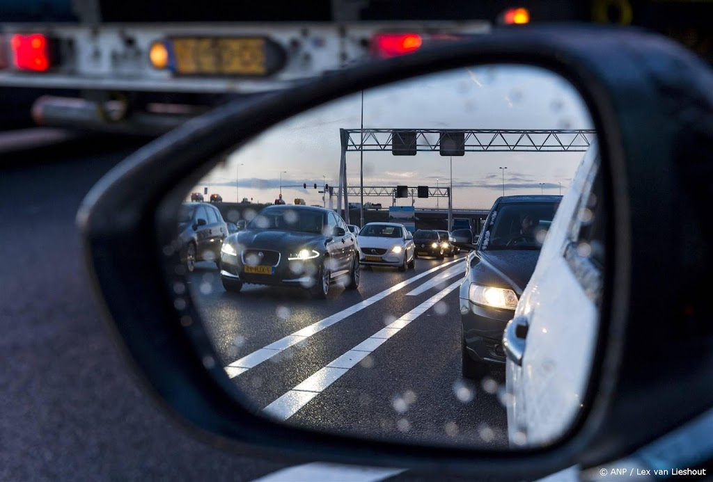Mogelijk drukke ochtendspits in zuidoosten door sneeuwval