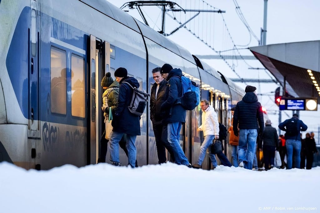 Onzekerheid op spoor reden voor afgeschaalde dienstregeling NS