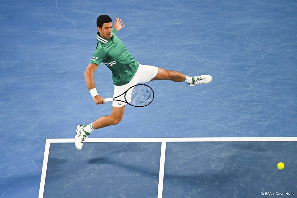 Djokovic zonder problemen naar tweede ronde Australian Open