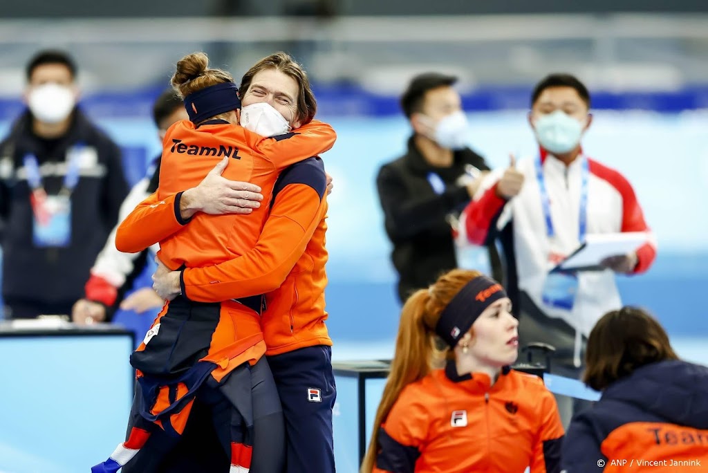 Van Velde valt in herhaling na tweede goud van zijn schaatsers