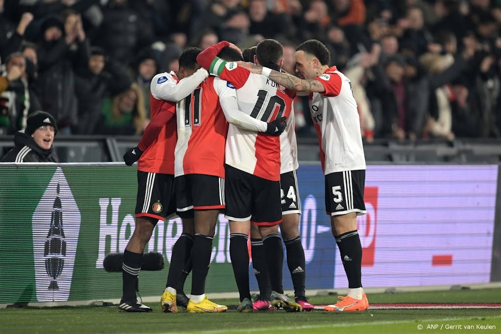 Feyenoord krijgt pas na strafschoppen stug NEC eronder
