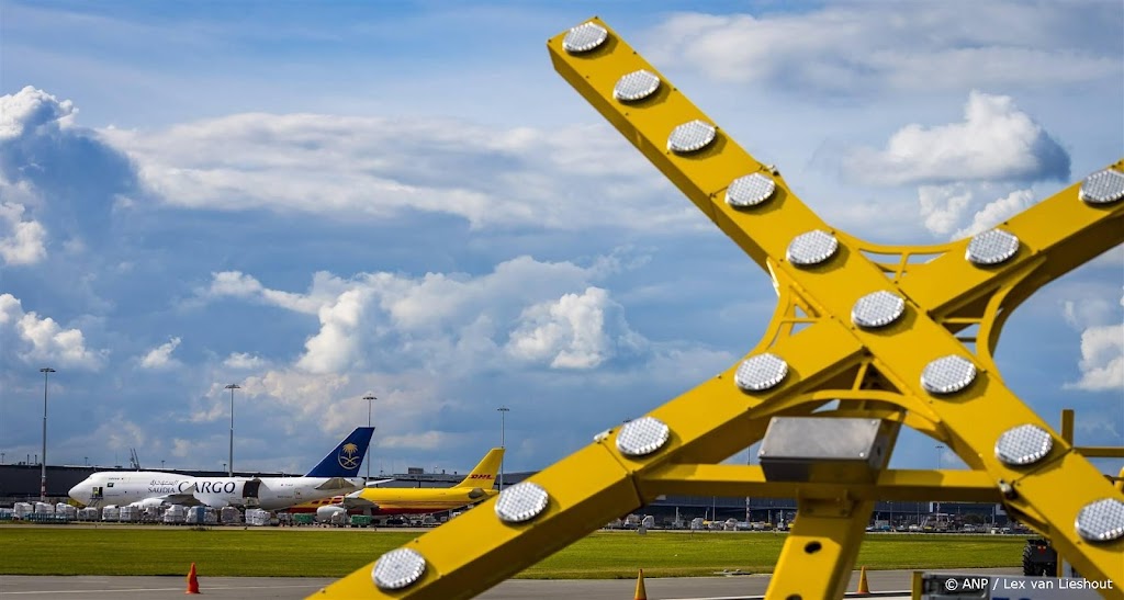 Kaagbaan op Schiphol dicht om onderhoud, meer hinder verwacht