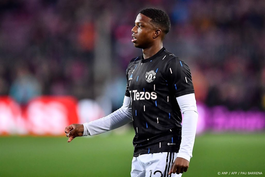 Linksback Malacia debuteert voor PSV tegen Willem II