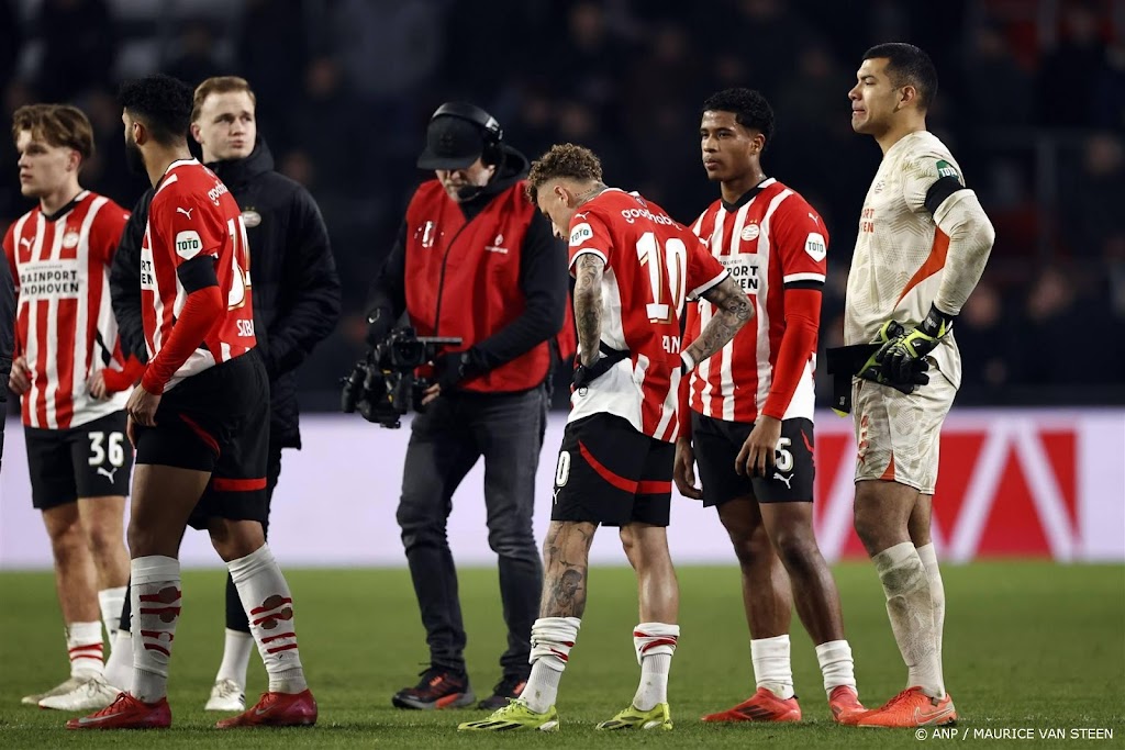 Aanvaller Lang baalt na gelijkspel van PSV-publiek