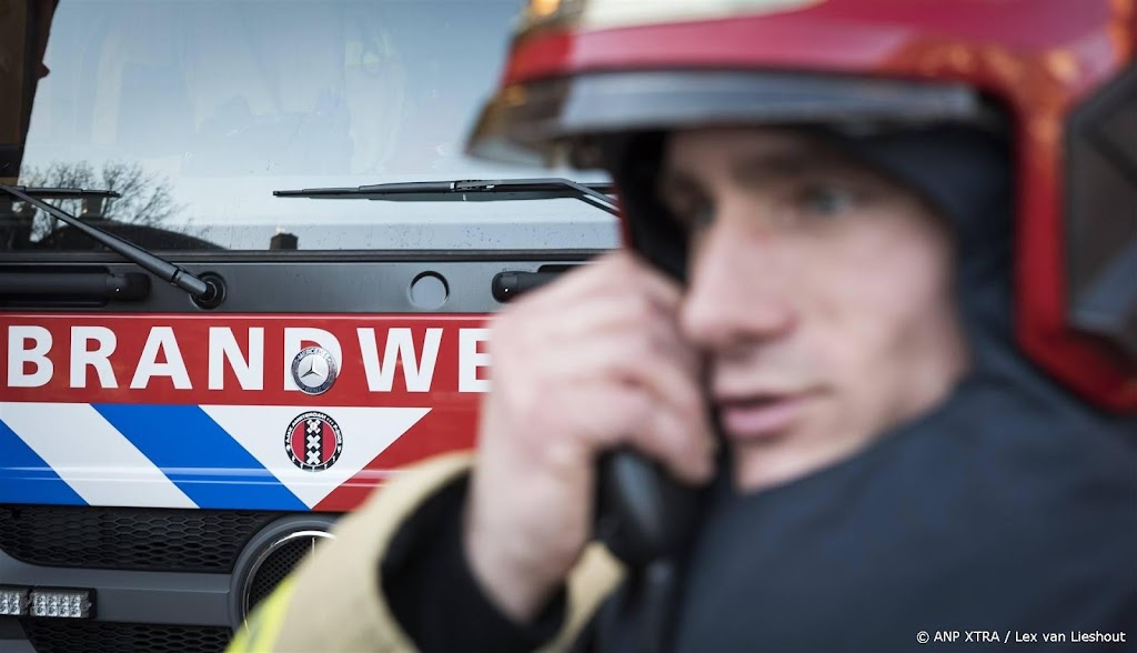 Grote brand in discotheek Dokkum, NL-Alert verstuurd om rook
