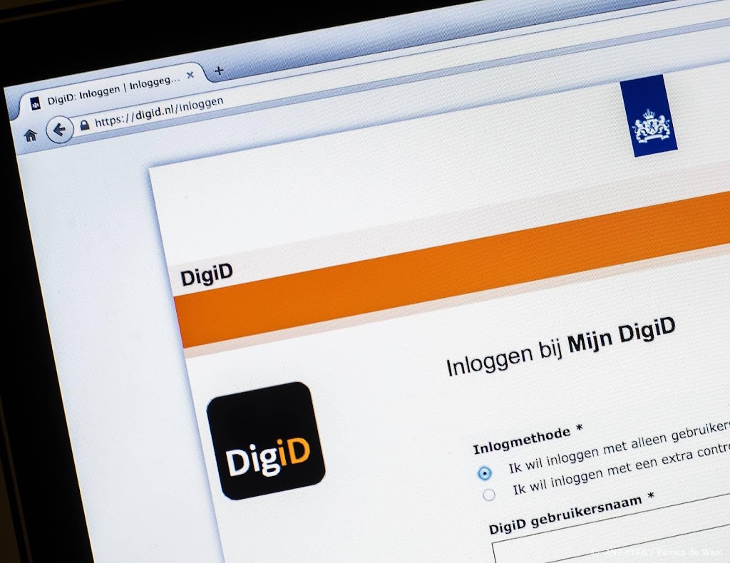 Steeds meer Nederlanders regelen overheidszaken online